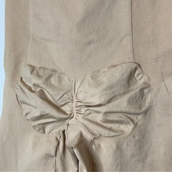 Bali Comfort Revolution Seamless High Waisted Thigh Slimmer Shapewear Large - Picture 11 of 16